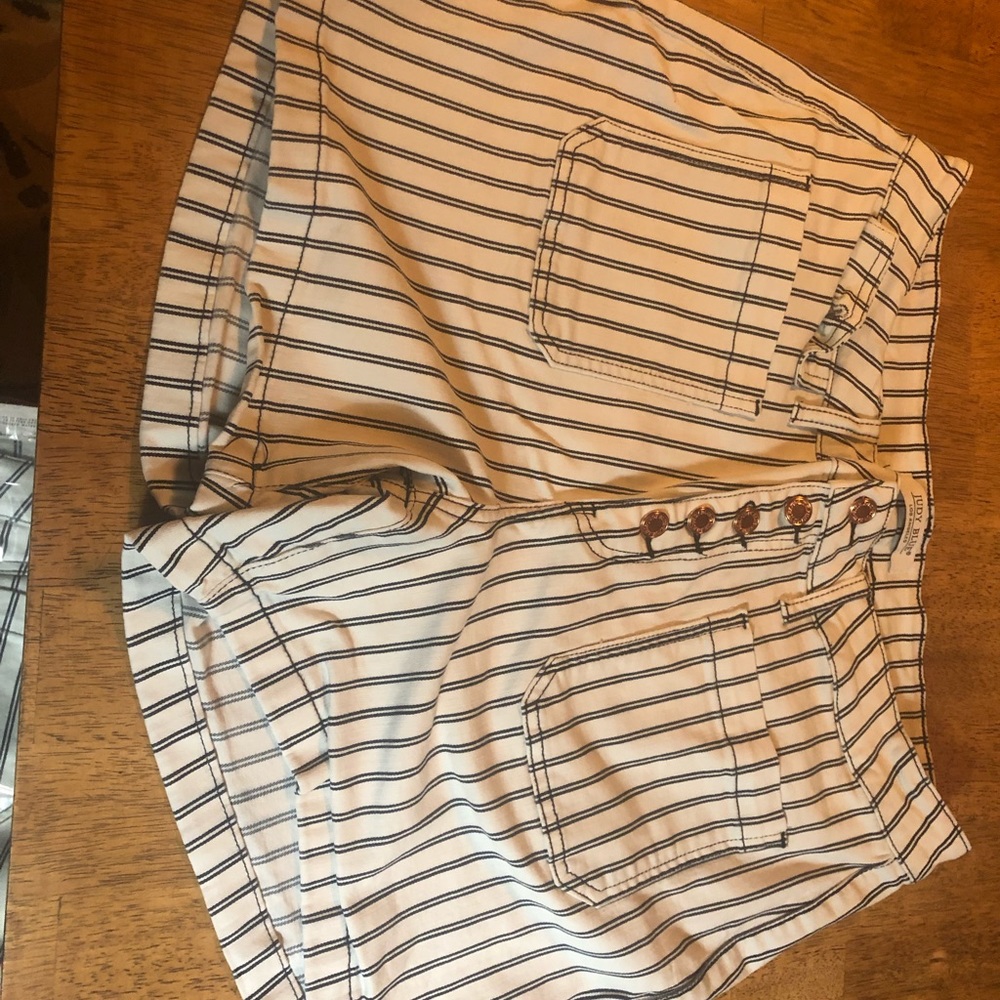 Judy Blue pinstripe shorts size 2X